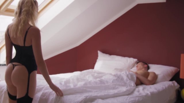 Превью Она прекрасно смотрится на члене № 45722
