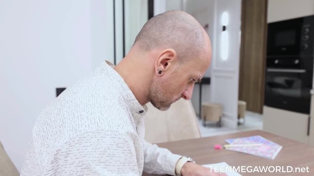 Превью Однажды вечером ко мне пришёл репетитор № 46080