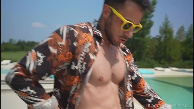 Необходимость порвать предельно тугую попочку