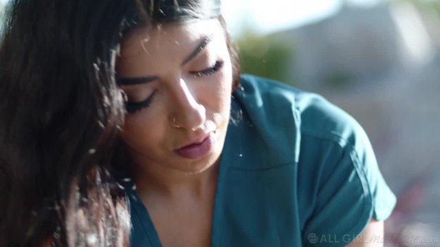 Превью Не вполне традиционный, но очень сладкий массаж № 46155