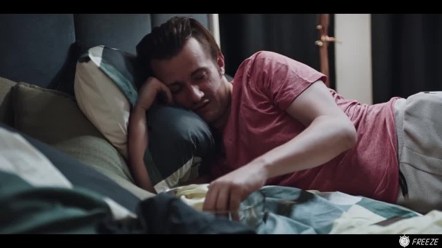 Превью Простой способ поймать очень красивую девушку № 46167