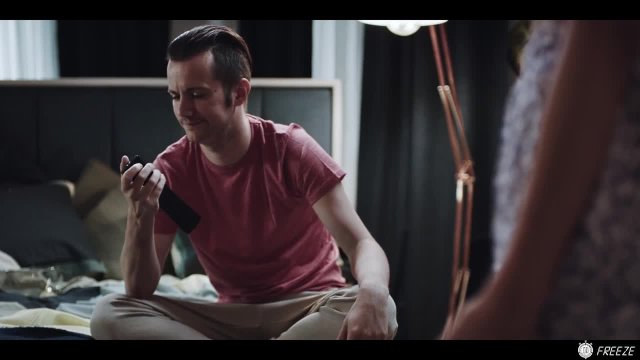 Простой способ поймать очень красивую девушку